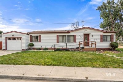 1015 E Dewey Avenue, House other with 3 bedrooms, 2 bathrooms and 1 parking in Nampa ID | Image 2