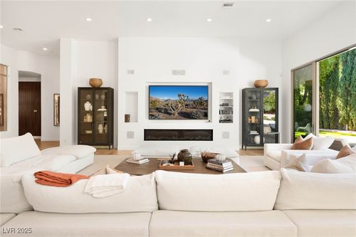 9312 Canyon Classic Dr, Las Vegas, NV, 89144-0917 | Card Image