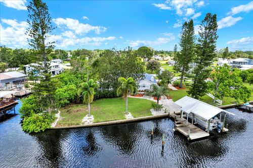 102 W North Branch Rd, RUSKIN, FL, 33570-2941 | Card Image