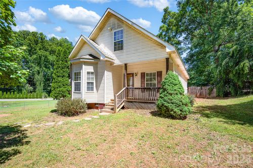 105 Queensbury Rd, Troutman, NC, 28166-9605 | Card Image