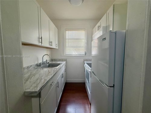 apt-2-114 Antilla Ave, Coral Gables, FL, 33134-3335 | Card Image