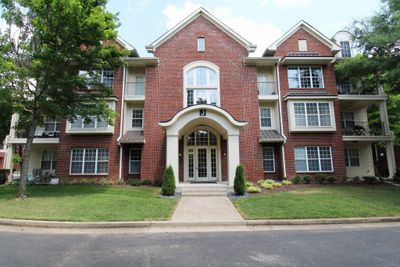 J1 - 3201 Aspen Grove Dr, Townhouse with 2 bedrooms, 2 bathrooms and 1 parking in Franklin TN | Image 3