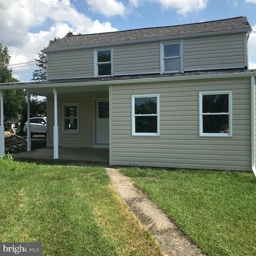 218 N Railroad St, HUMMELSTOWN, PA, 17036-1010 | Card Image