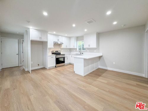 316 Ximeno Ave, Long Beach, CA, 90803-3055 | Card Image