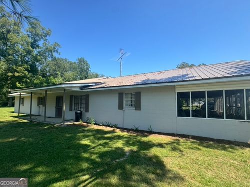 146 7th Ave W, Pitts, GA, 31072-5515 | Card Image