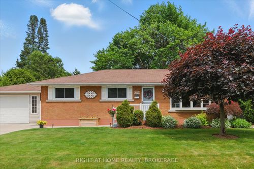 253 Nakoma Rd, Ancaster, ON, L9G1S8 | Card Image