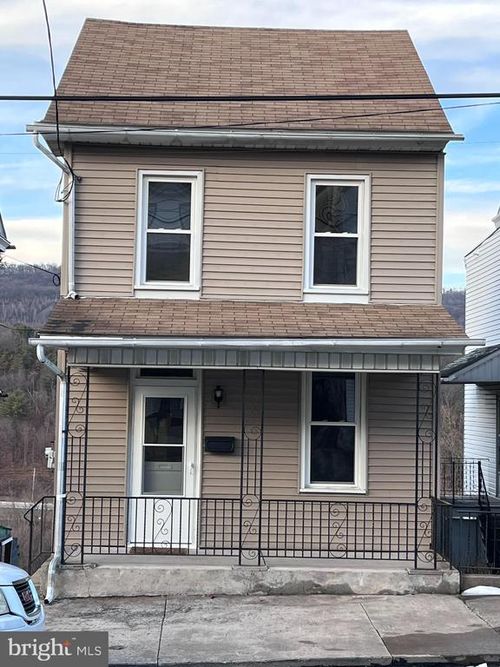 1227 Pulaski Ave, COAL TOWNSHIP, PA, 17866-3817 | Card Image