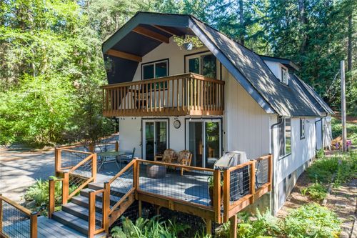 110 E Way To Tipperary St, Shelton, WA, 98584-9646 | Card Image