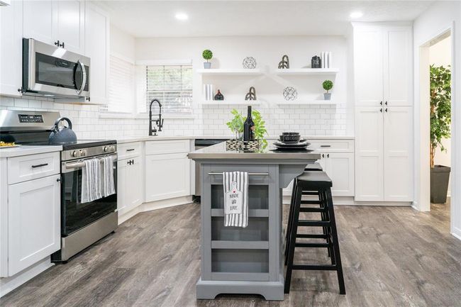 17426 Pinewood Forest Dr, House other with 4 bedrooms, 3 bathrooms and 2 parking in Spring TX | Image 8