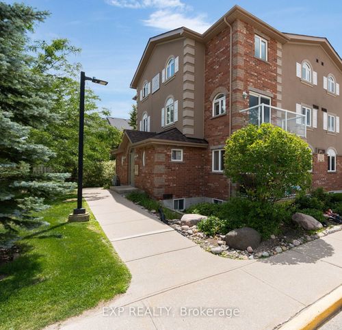 3-135 Sydenham Wells, Barrie, ON, L4M0H3 | Card Image