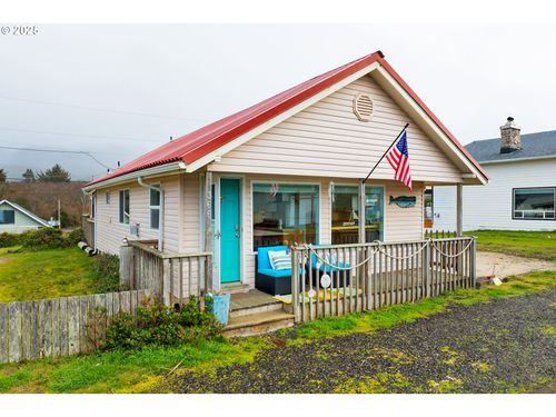 366 N Pacific St, Rockaway Beach, OR, 97136-9921 | Card Image