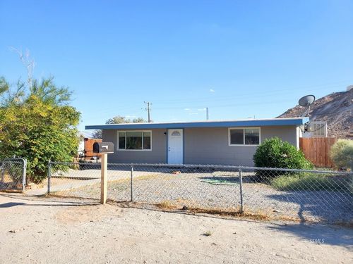 13641 Cedar St, Trona, CA, 93562-2326 | Card Image