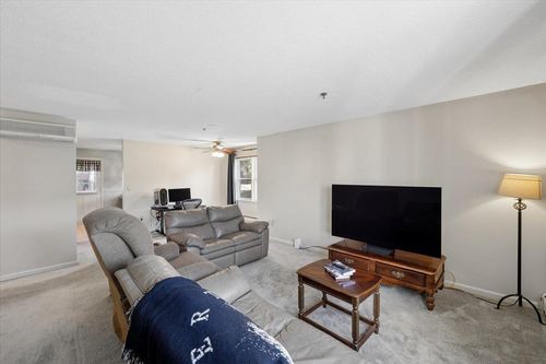 5 Riviera Rd, Hudson, NH, 03051-3370 | Card Image
