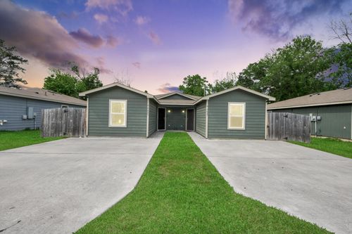 a-9027 Madera Rd, Houston, TX, 77078-2520 | Card Image