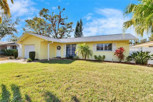 2589 Redwood Cir, CLEARWATER, FL, 33763-1253 | Card Image