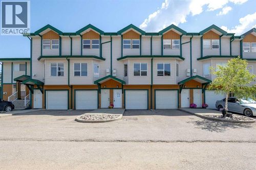 123 Arabian Dr, Fort Mcmurray, AB, T9H5N9 | Card Image