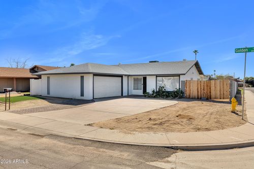 5543 W Golden Ln, Glendale, AZ, 85302-4725 | Card Image