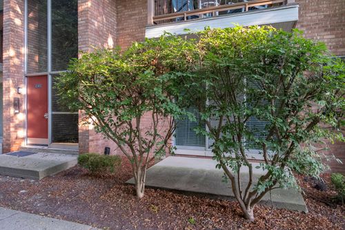 102-1245 Island Dr, Ann Arbor, MI, 48105-2089 | Card Image