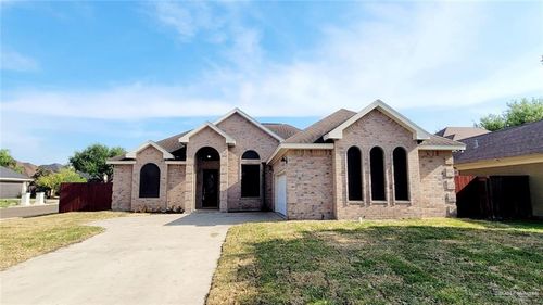 2421 E 5th St, Mission, TX, 78572-1916 | Card Image
