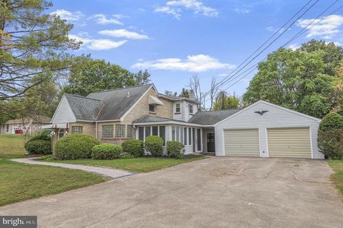 219 N Pleasantview Rd, POTTSTOWN, PA, 19464-2607 | Card Image