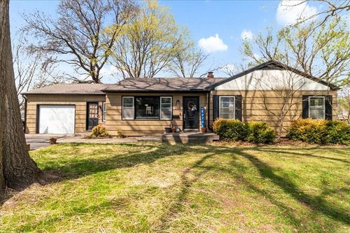 2105 Sw Walnut St, Blue Springs, MO, 64015-4054 | Card Image