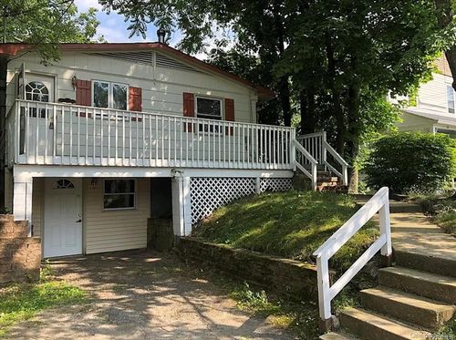 52 Horton Ave, Middletown, NY, 10940-3217 | Card Image