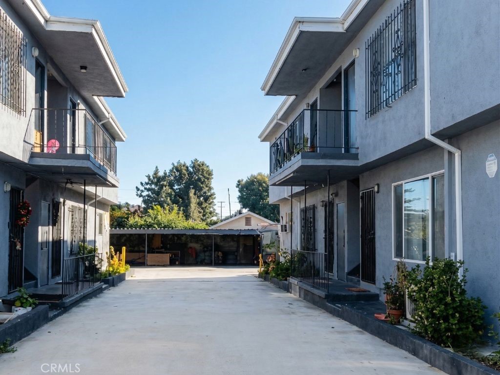 Residential Income in Los Angeles 2