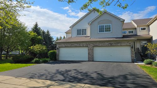 3623 Roanoke Ave, Carpentersville, IL, 60110-3613 | Card Image