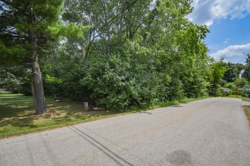12362 W Graves Ave, Beach Park, IL, 60087-2701 | Card Image