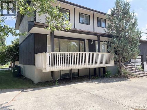 105 Valhalla Cres Nw, Calgary, AB, T3A1Z7 | Card Image