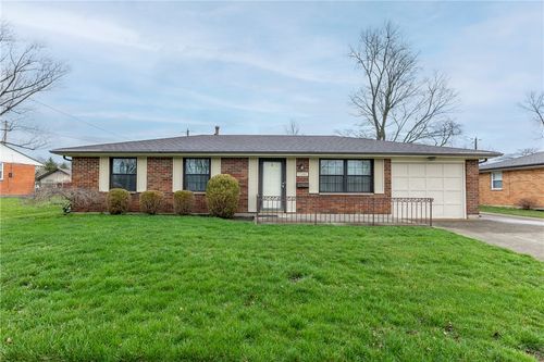 7201 Belle Plain Dr, Huber Heights, OH, 45424-3223 | Card Image