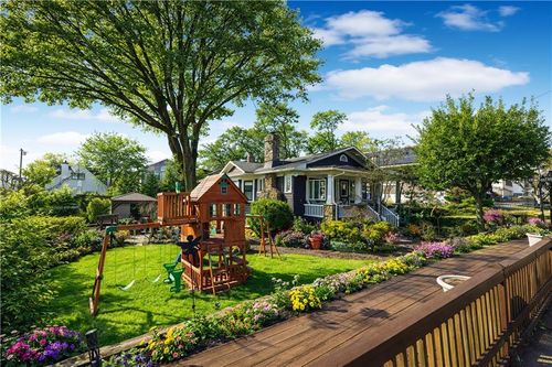 42 Bishop Street, Staten Island, NY, 10306 | Card Image