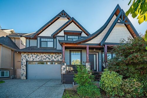 18070 67 Ave, Surrey, BC, V3S8C3 | Card Image
