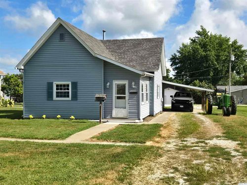 305 W North St, Mt Sterling, IL, 62353-1007 | Card Image
