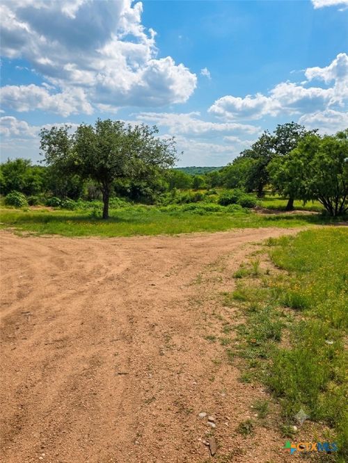 925 Old Spanish Trl, Buchanan Dam, TX, 78609-2536 | Card Image