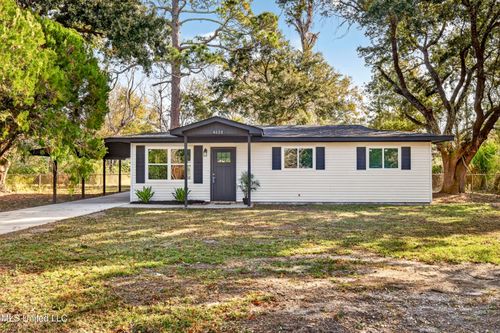 4628 Hilltop Dr, Ocean Springs, MS, 39564-6014 | Card Image