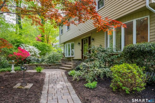 26 Buckboard Ln, Avon, CT, 06001-2307 | Card Image