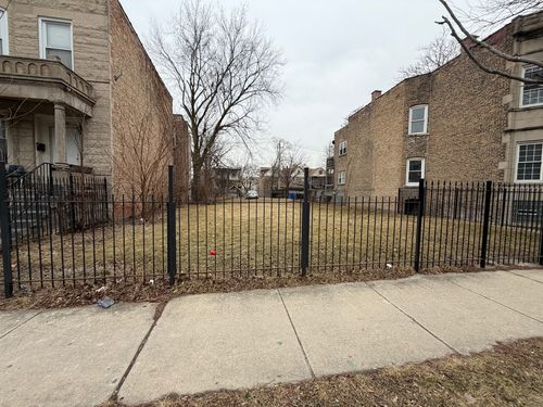 4337 W Jackson Boulevard, Chicago, IL, 60624 | Card Image