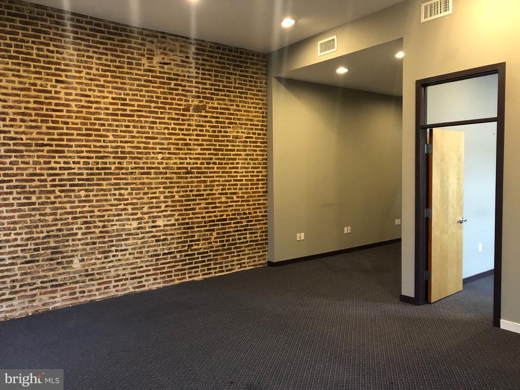 Commercial Lease in BALTIMORE