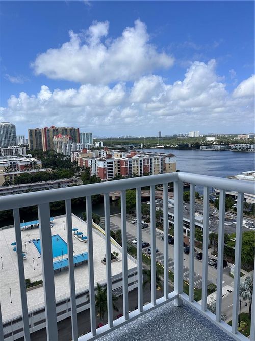 1905-231 174th St, Sunny Isles Beach, FL, 33160-3320 | Card Image