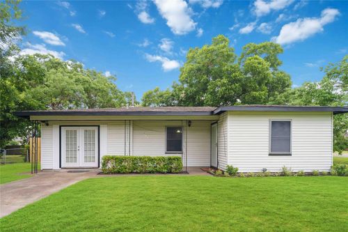 271 Muriel St, La Marque, TX, 77568-6138 | Card Image