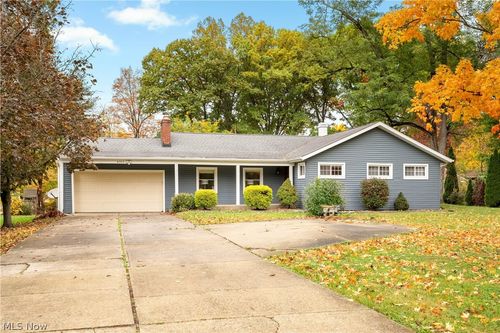 4102 Leewood Rd, Stow, OH, 44224-2549 | Card Image