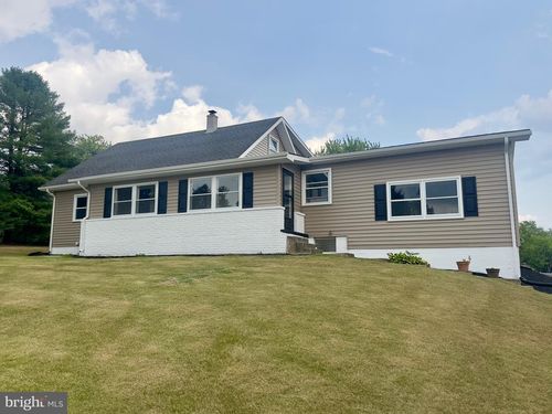 2008 Weavertown Rd, LEBANON, PA, 17046-8728 | Card Image