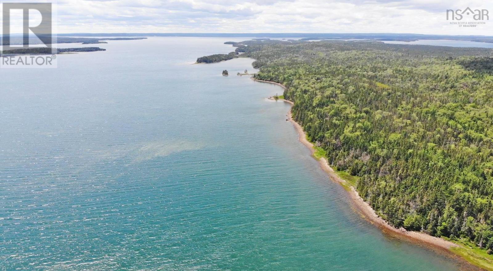 Land in Lennox Passage 4