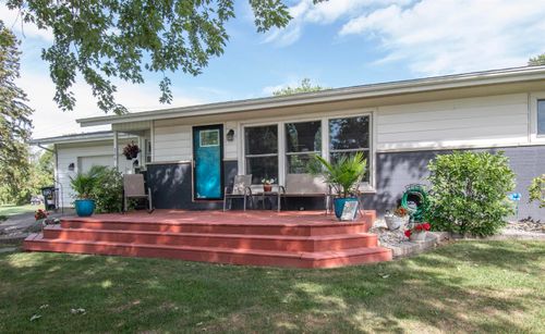 206 Center Ave, Kendallville, IN, 46755-1102 | Card Image