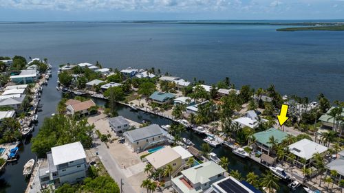 19 North Dr, Key Largo, FL, 33037-2916 | Card Image