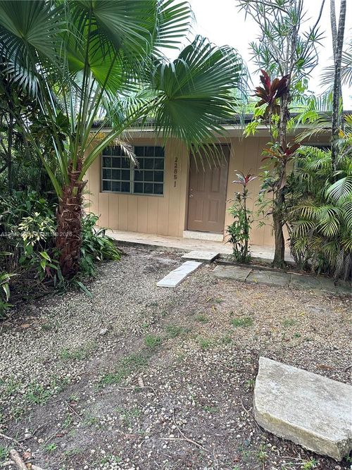 1-22851 Sw 157th Ave, Miami, FL, 33170-6913 | Card Image