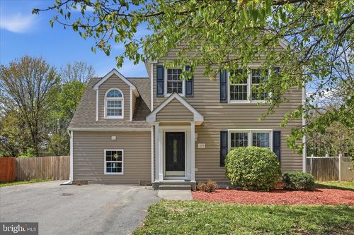 239 Nightingale Ave, STEPHENS CITY, VA, 22655-2449 | Card Image