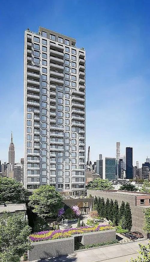 ph4c-4530 Pearson Street, New York, NY, 11101 | Card Image