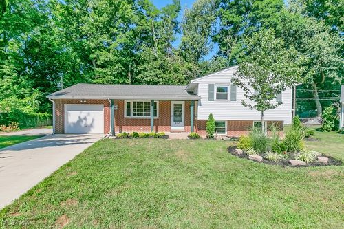 200 Tiber Dr, Painesville, OH, 44077-2944 | Card Image
